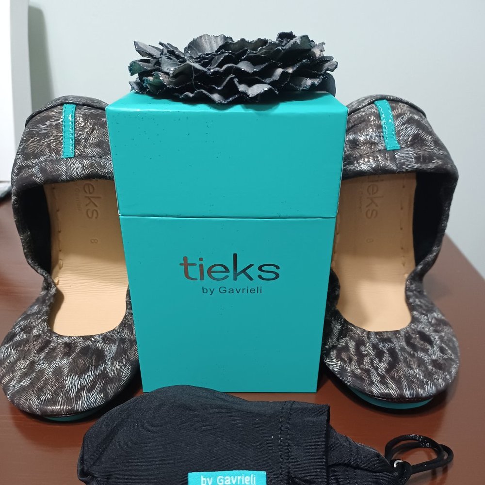 BNIB Tieks Black Leopard Size 8